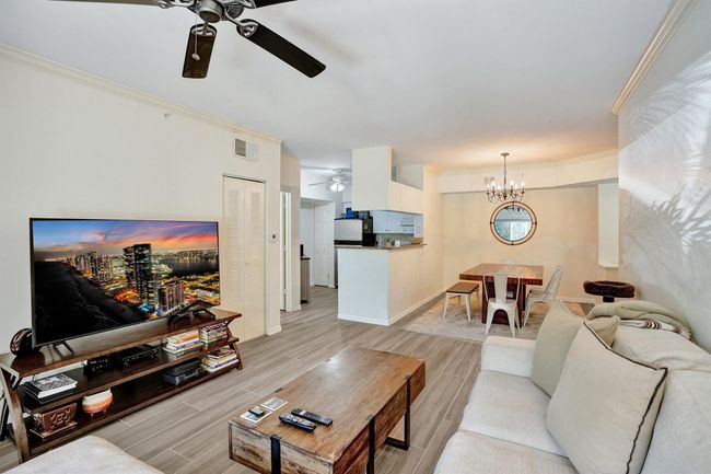 2113 Tuscany Way, Condo with 2 bedrooms, 2 bathrooms and null parking in Boynton Beach FL | Image 18