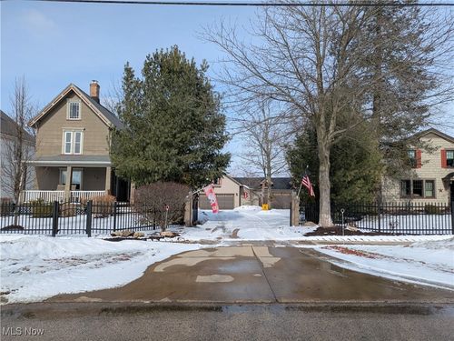 11 W Walnut Street, Jefferson, OH, 44047 | Card Image