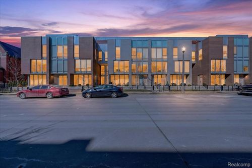 229 Alfred St, Detroit, MI, 48201-3122 | Card Image