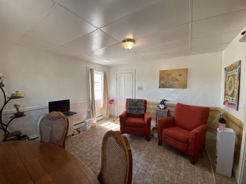 apt-10-40 W Broadway, Derry, NH, 03038-2366 | Card Image