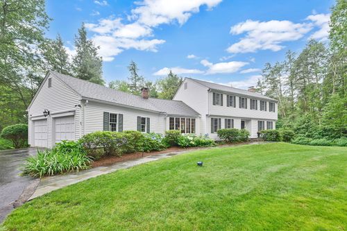 21 Wyngate, Simsbury, CT, 06070-1020 | Card Image