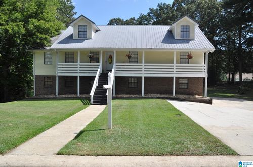 713 12th Ln, PLEASANT GROVE, AL, 35127-1404 | Card Image