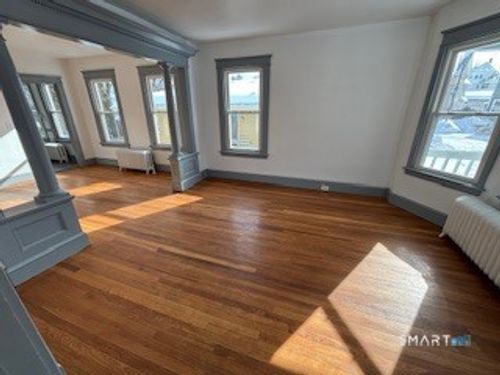 2-14 Guilfoile St, Waterbury, CT, 06708-2607 | Card Image