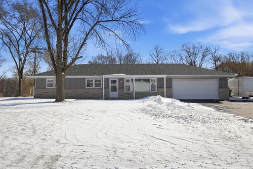 2330 S Sunny Slope Road, New Berlin, WI, 53151 | Card Image