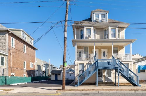 107 E Magnolia Ave, Wildwood, NJ, 08260-4921 | Card Image