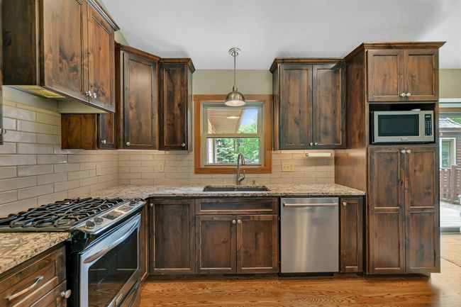 View looking towards the backyard | Image 10