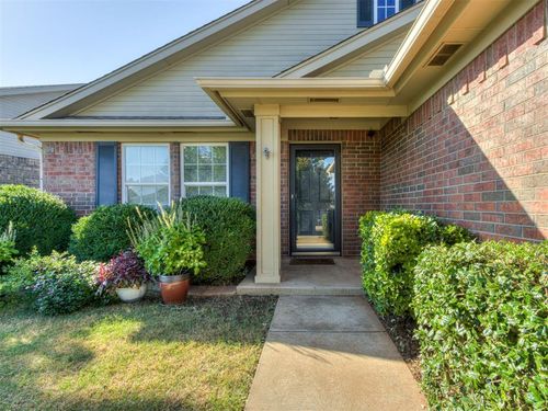 2828 Nw 184th Ter, Edmond, OK, 73012-7626 | Card Image