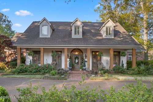 5111 Canton Heights Dr, Jackson, MS, 39211-4516 | Card Image