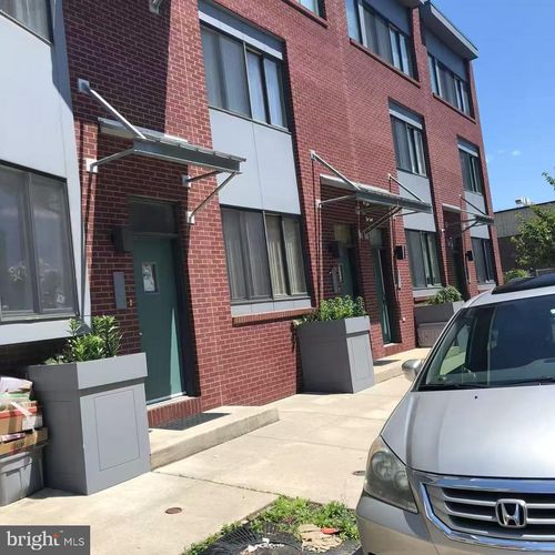 925 Mount Vernon St, PHILADELPHIA, PA, 19123-2633 | Card Image