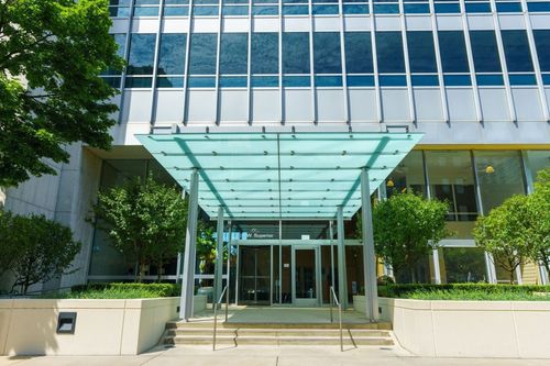 p-422-423-500 W Superior Street, Chicago, IL, 60654 | Card Image