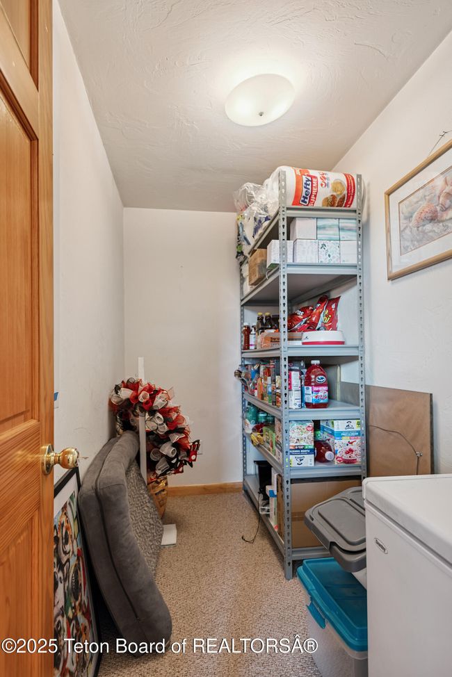 12 Osage Path Trail, House other with 3 bedrooms, 2 bathrooms and null parking in Boulder WY | Image 18
