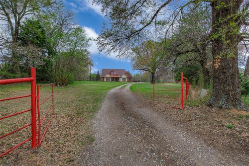 811 Rs County Road 4250, Point, TX, 75472-5575 | Card Image