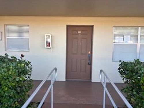 105-7300 Nw 4th Pl, Margate, FL, 33063-4221 | Card Image