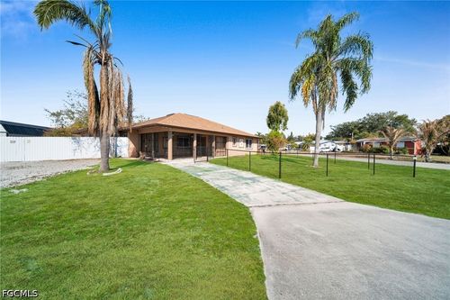 15 Willow St, LEHIGH ACRES, FL, 33936-6845 | Card Image