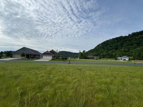 574 Cedar Dr, Lake City, MN, 55041-5003 | Card Image