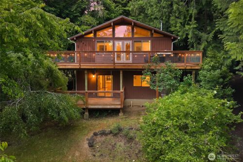 381 E Soundview Dr, Shelton, WA, 98584-7349 | Card Image