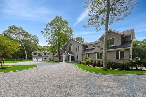 28 Old Meeting House Rd, Quogue, NY, 11959-4203 | Card Image