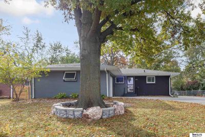 8719 Grand Avenue, House other with 3 bedrooms, 2 bathrooms and 3 parking in Omaha NE | Image 2