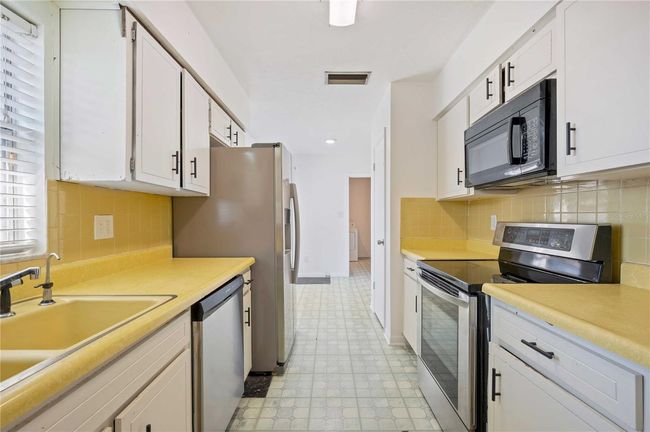 2906 Forest Circle, House other with 4 bedrooms, 2 bathrooms and null parking in SEFFNER FL | Image 17