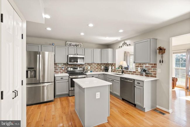 9695 Logan Jay Dr, House other with 3 bedrooms, 3 bathrooms and null parking in BEALETON VA | Image 6
