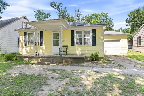 1513 N 3rd, Arkansas City, KS, 67005-1527 | Card Image