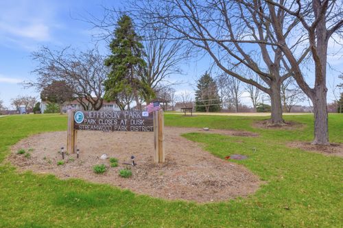201 W Streamwood Blvd, Streamwood, IL, 60107-1347 | Card Image