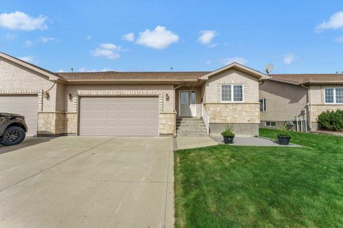 10 Sandstone Pl Se, Medicine Hat, AB, T1B4R8 | Card Image