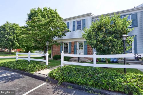 1802 Carlton Dr, Lebanon, PA, 17042-5761 | Card Image