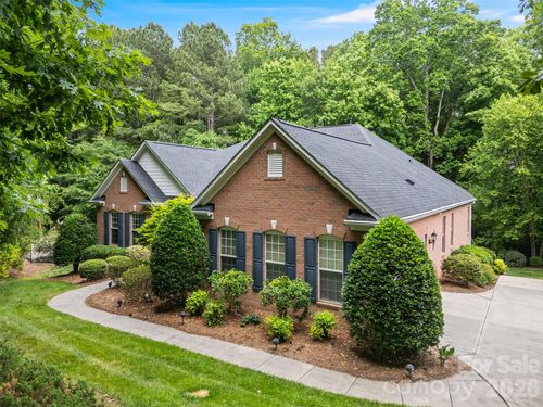 101 Woodwinds Dr, Mount Holly, NC, 28120-9171 | Card Image