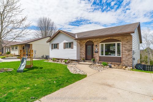 320 8th Ave E, Owen Sound, ON, N4K3A2 | Card Image
