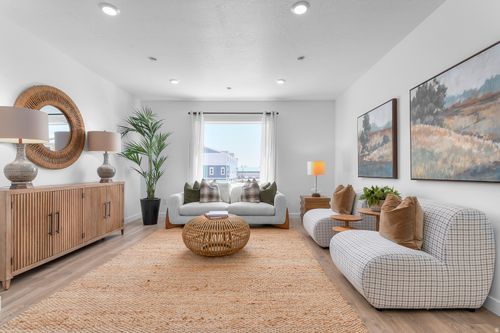 104-284 E 1275 N, Harrisville, UT, 84404-5398 | Card Image