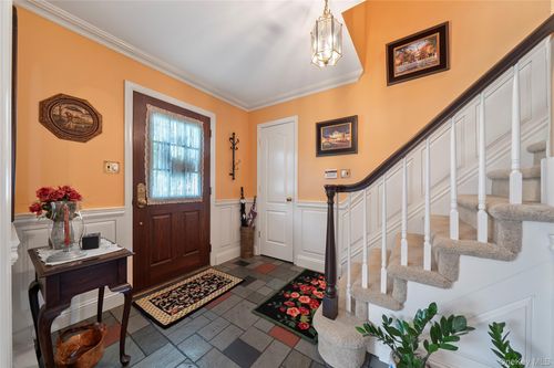 14 Gerek Ave, West Islip, NY, 11795-2308 | Card Image
