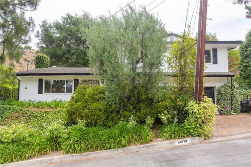 14879 Jadestone Dr, Sherman Oaks, CA, 91403-4504 | Card Image
