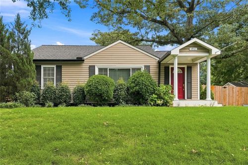 1911 Woodland Hills Ave Nw, Atlanta, GA, 30318-3065 | Card Image
