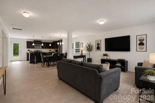 39-427 Amberly Cir, Pageland, SC, 29728-1205 | Card Image