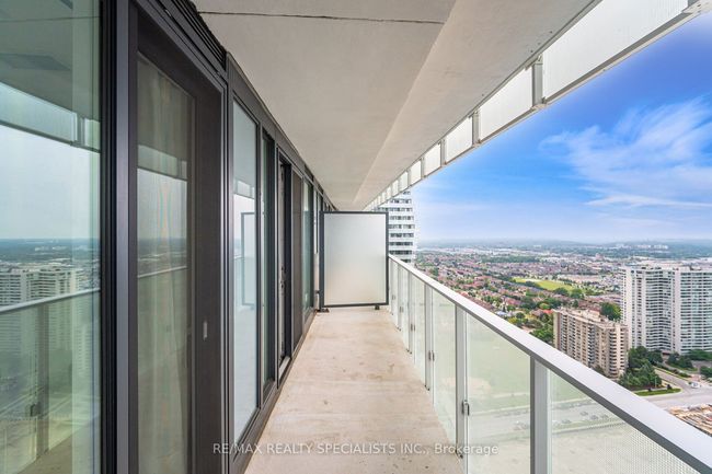 3308 - 3900 Confederation Pky, Condo with 1 bedrooms, 1 bathrooms and null parking in Mississauga ON | Image 12