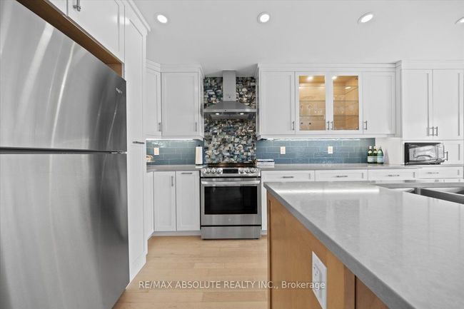 304 Riverwood Dr, House other with 3 bedrooms, 4 bathrooms and 4 parking in Woodlawn ON | Image 18