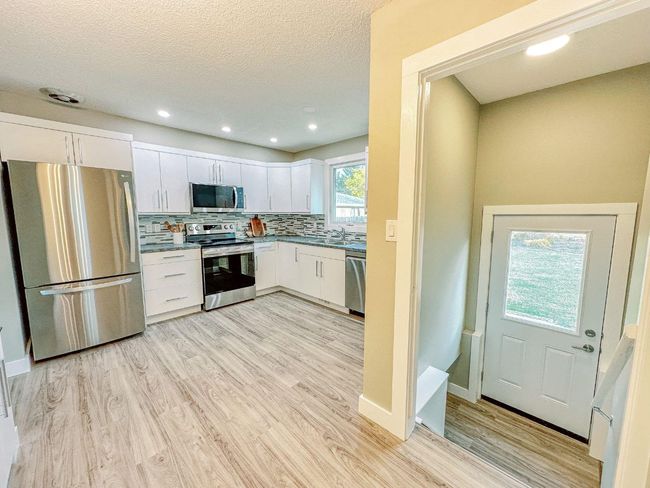 5709 42 Ave, Home with 4 bedrooms, 2 bathrooms and 1 parking in Stettler AB | Image 33