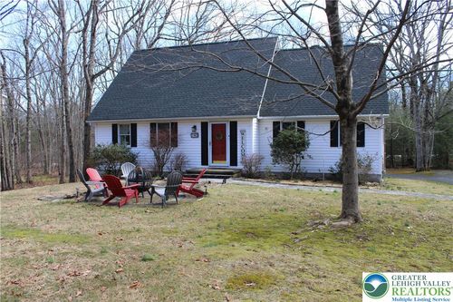 140 Piney Woods Dr, Jim Thorpe, PA, 18229-2764 | Card Image