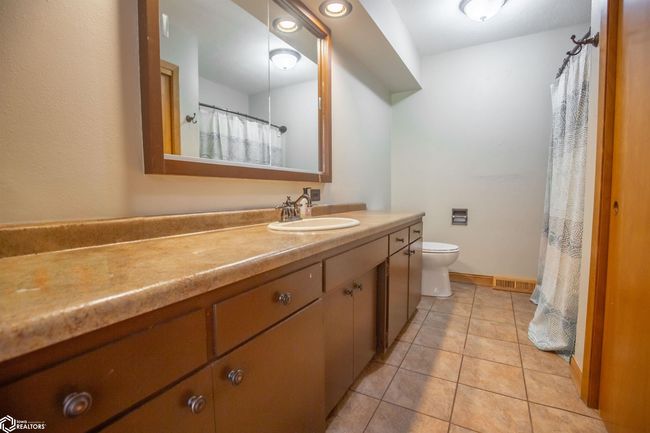 711 E Chubb St, House other with 3 bedrooms, 3 bathrooms and null parking in Algona IA | Image 12