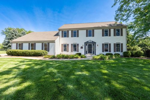W328N3834 Range Woods Drive, Nashotah, WI, 53058 | Card Image