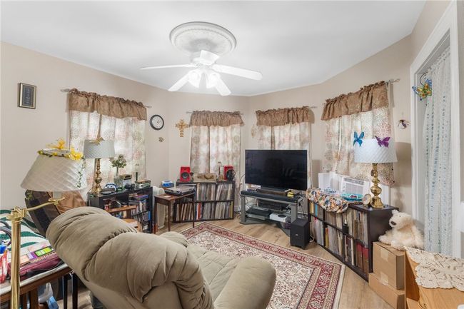 49 Seamans St, Home with 4 bedrooms, 2 bathrooms and 3 parking in Providence RI | Image 5