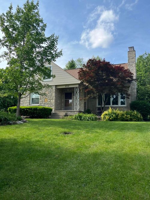 2712 Valleyview Dr, Columbus, OH, 43204-3466 | Card Image