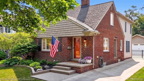 2666 Windemere Rd, Birmingham, MI, 48009-5841 | Card Image