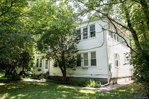 3 Ann St, New Paltz, NY, 12561-3324 | Card Image