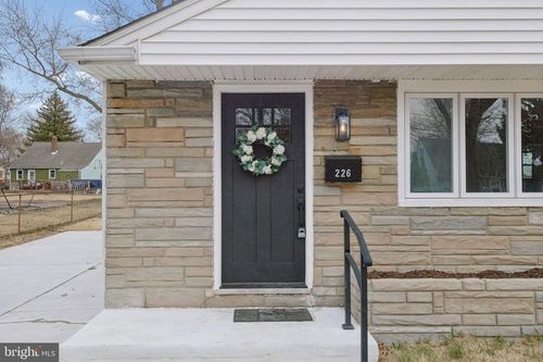 226 Adams Ave, BARRINGTON, NJ, 08007-1230 | Card Image