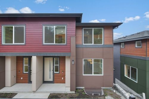 a-13216 Ne 127th Ct, Kirkland, WA, 98034-7601 | Card Image