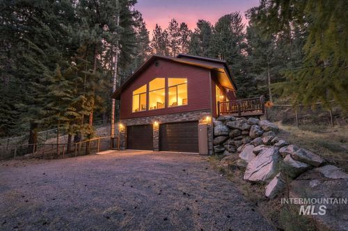 23 Landale Ln, Cascade, ID, 83611-5021 | Card Image