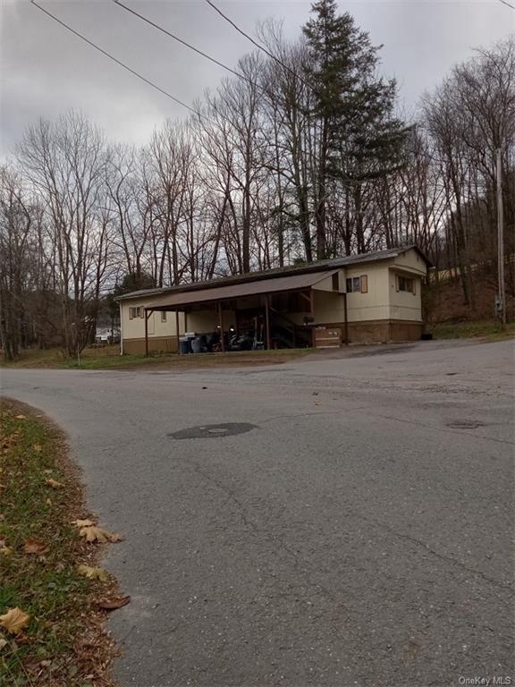 Eggler Rd, Jeffersonville, NY 12748