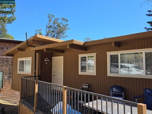 6926 Chambers Dr, Oakland, CA, 94611-1304 | Card Image
